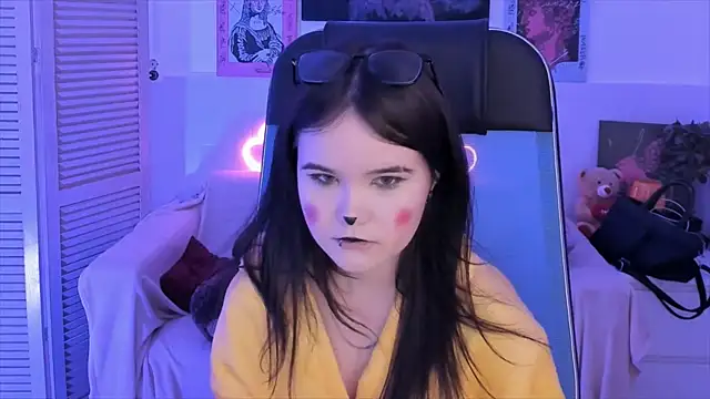 Elainebeness's cam snapshot