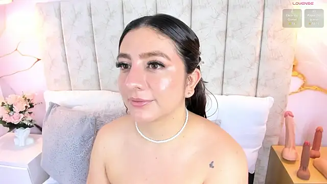 LauraSmith-01's cam snapshot