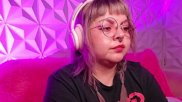 Satyn_doll's cam snapshot