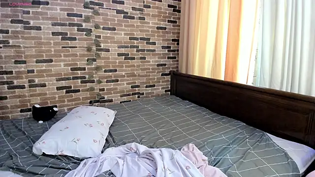 Lilit_Bleime666's cam snapshot