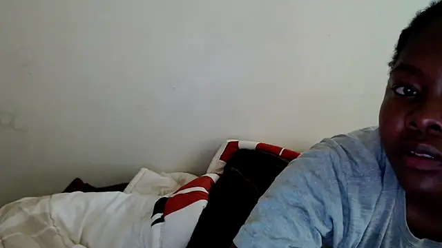 Yolaqueen04's cam snapshot