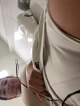 x-Maya-x's cam snapshot