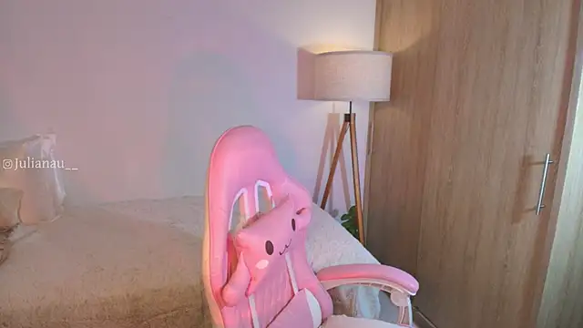 iriswest_'s cam snapshot