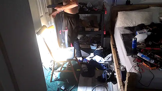 Bi_curious86 live sex cam