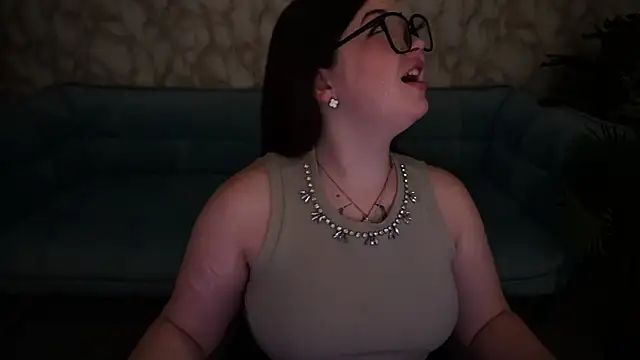 RosieMoons live sex cam