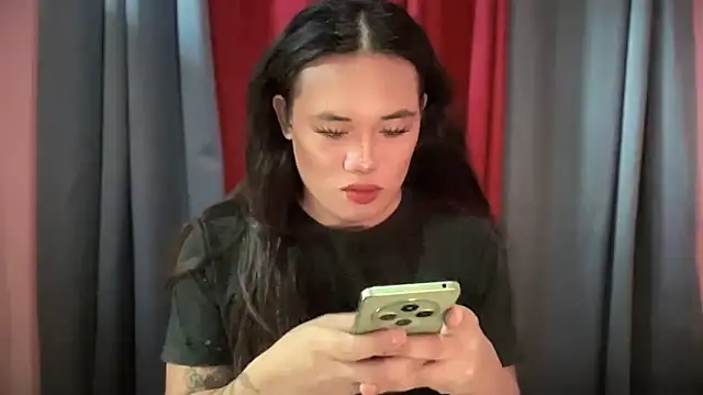 untouchable_mia's cam snapshot