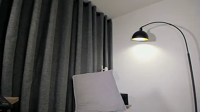 lianewhite live sex cam