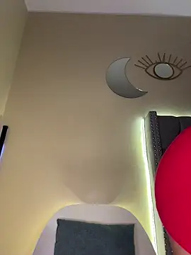 KIARAPRETTY's cam snapshot