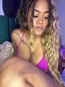 riri_brunnete live sex cam