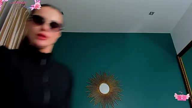 CalyMoon live sex cam