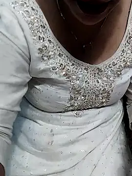 cutee_bhabhi's cam snapshot