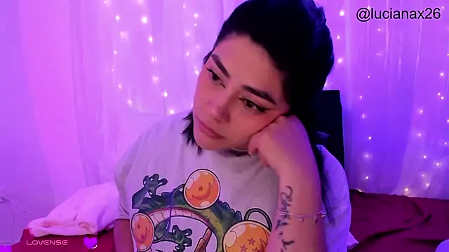 lucy26_'s cam snapshot