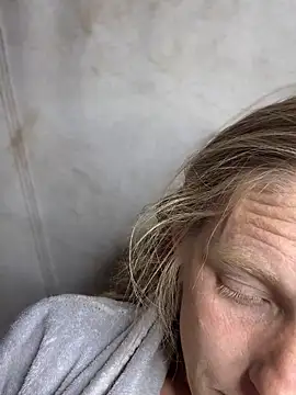 GoldenFlameGoddess's cam snapshot