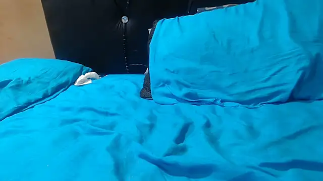 BeverlyQueen14 live sex cam