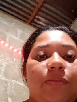 Violethroos's cam snapshot