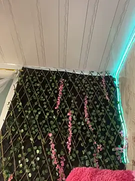 ezlyne-01's cam snapshot