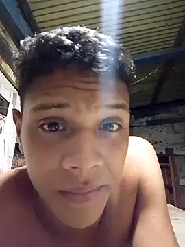 daniel_traviexxxo's cam snapshot