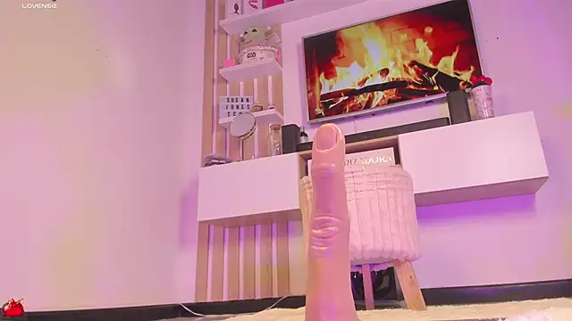 susanjons_tcw's cam snapshot