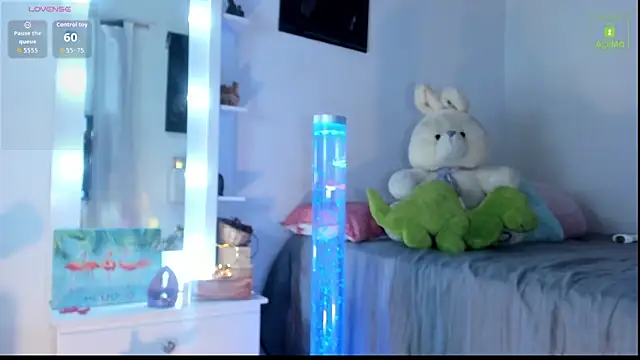 miaa-lee's cam snapshot