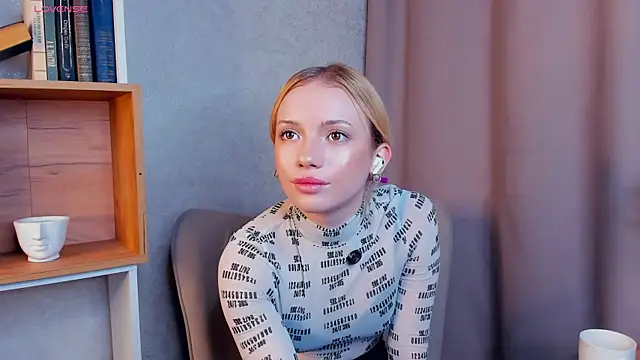 DoreenRuffner's cam snapshot