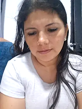 lady_and_charly's cam snapshot