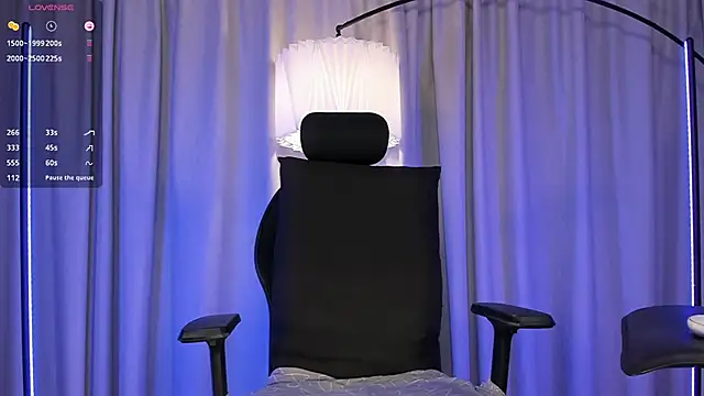 ariana_fitl_'s cam snapshot