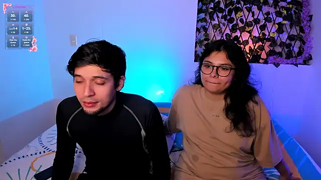 kylietimothee's cam snapshot