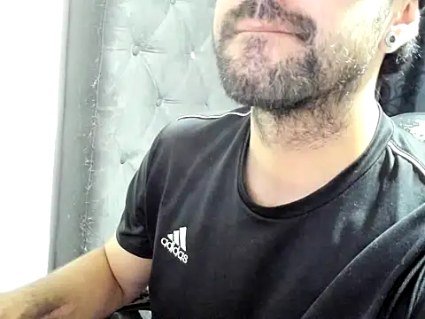 squir_couple's cam snapshot