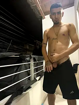 royalgirls_x's cam snapshot