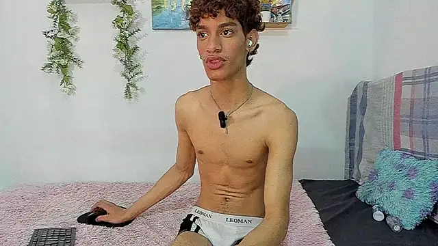 PeterDemian live sex cam
