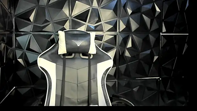 HelueHorny13's cam snapshot