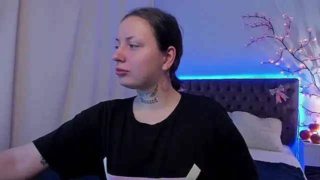 LilaVame live sex cam