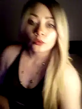 ELEINALONDON's cam snapshot