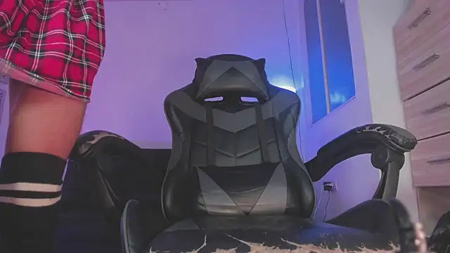 Nikkita_Dragon live sex cam