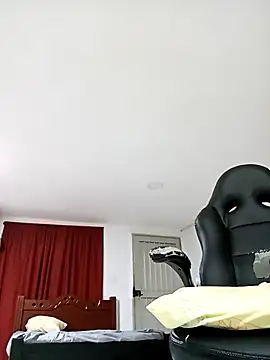 Pingasaboy20's cam snapshot