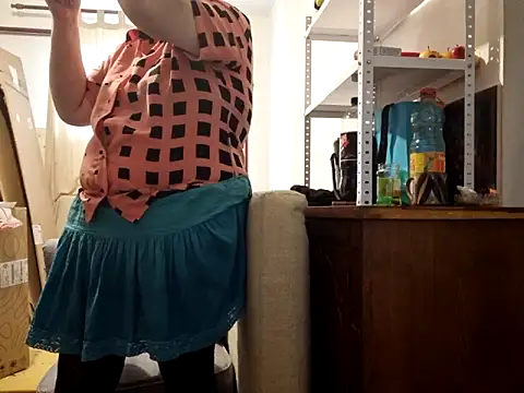 Samantha_Squirt@xh live sex cam