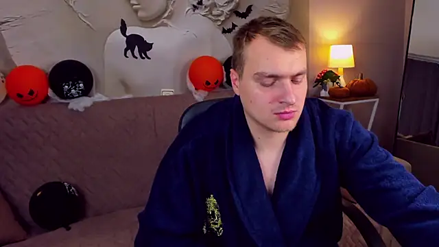 ArchieHolmes's cam snapshot