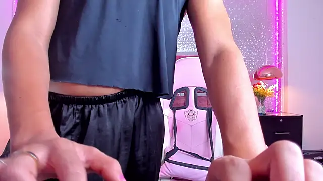 KylieVictoria live sex cam