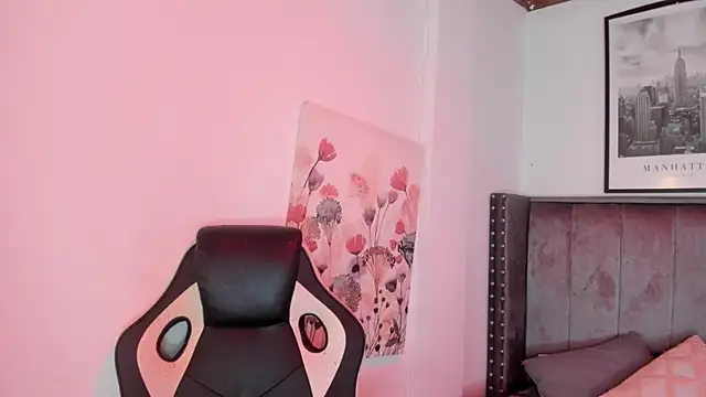 Alaia_Carter's cam snapshot