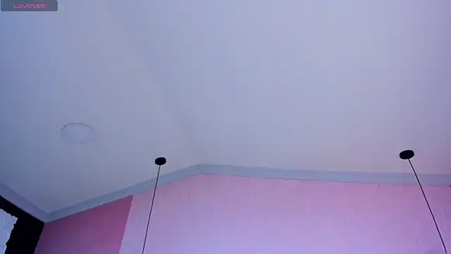 SkylerBloomm's cam snapshot