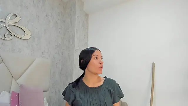 Skylerwhite02's cam snapshot