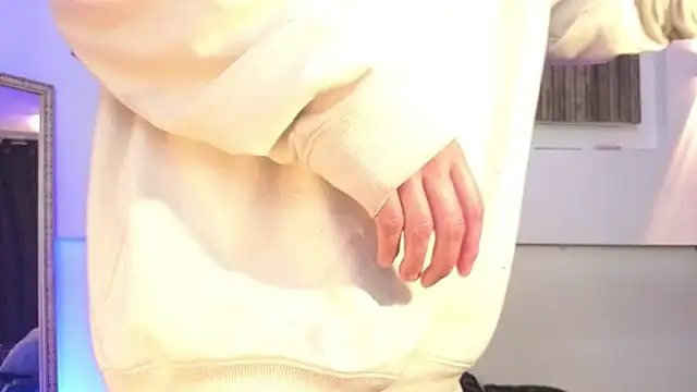 aron_and_paula's cam snapshot