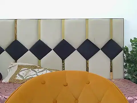 Its-ishikaa's cam snapshot