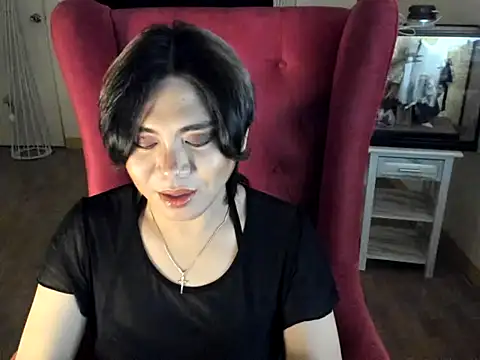 GoldenTs69 live sex cam