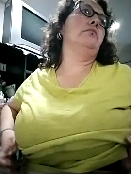 -saraqueen-'s cam snapshot