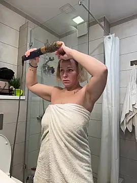 Charming_Daphny's cam snapshot