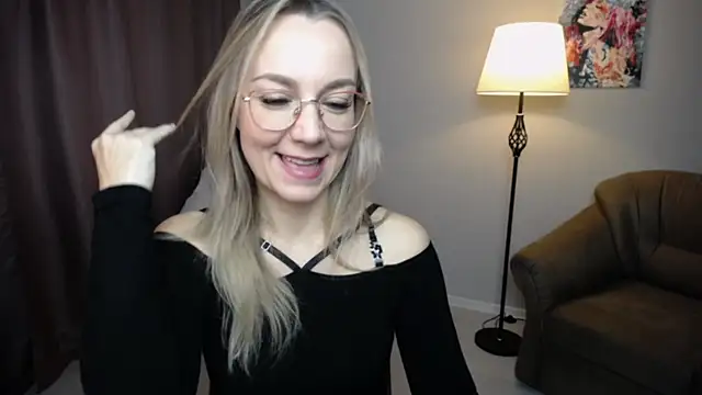 Ava_Elior's cam snapshot