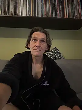 kon77777's cam snapshot