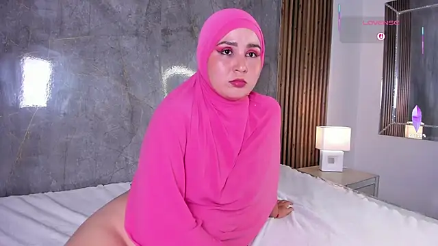 SamiQuest live sex cam