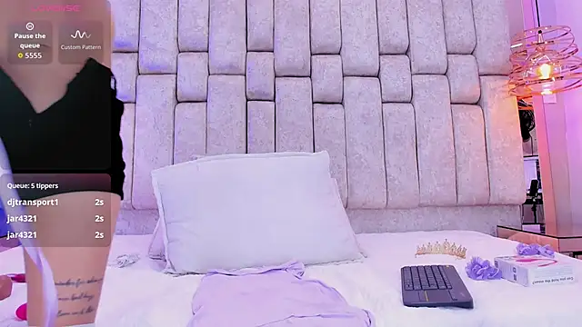 MylittleEmily_'s cam snapshot